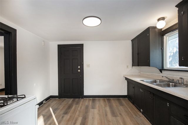 7610 Dearborn Avenue, Cleveland, OH 44102