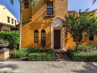 9105 Yuba LN 7902, Naples, FL 34113