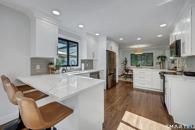 192 Barclay Drive, Stamford, CT 06903