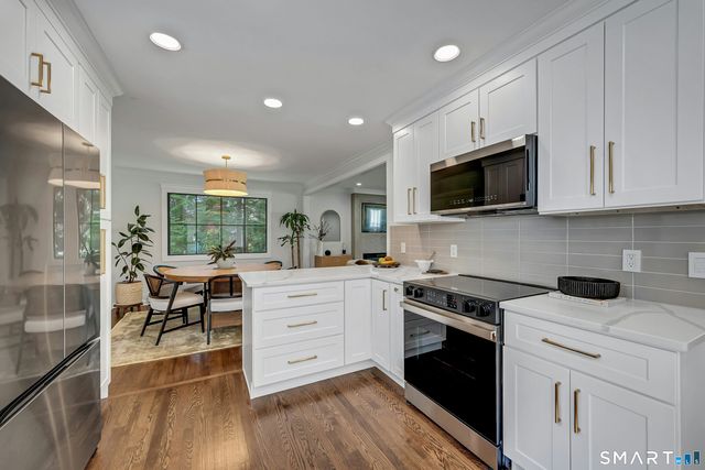 192 Barclay Drive, Stamford, CT 06903