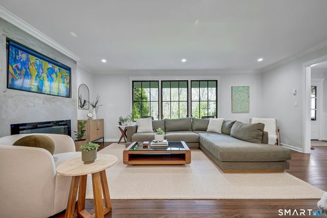 192 Barclay Drive, Stamford, CT 06903