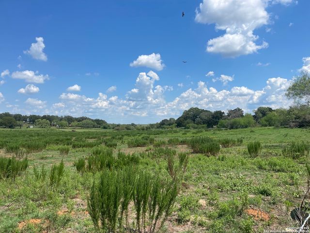 3505 COUNTY ROAD 476, Nixon, TX 78140