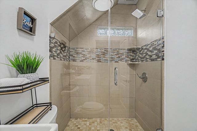 606 Vincent Street, Houston, TX 77009