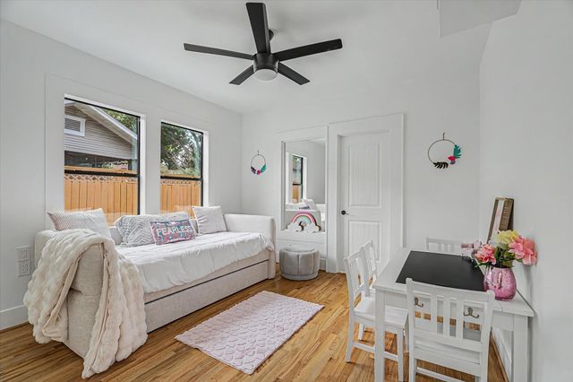 606 Vincent Street, Houston, TX 77009