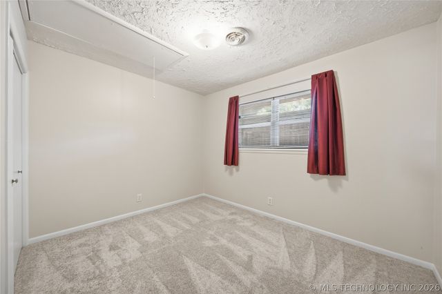 5615 S Newport Avenue 5615, Tulsa, OK 74105