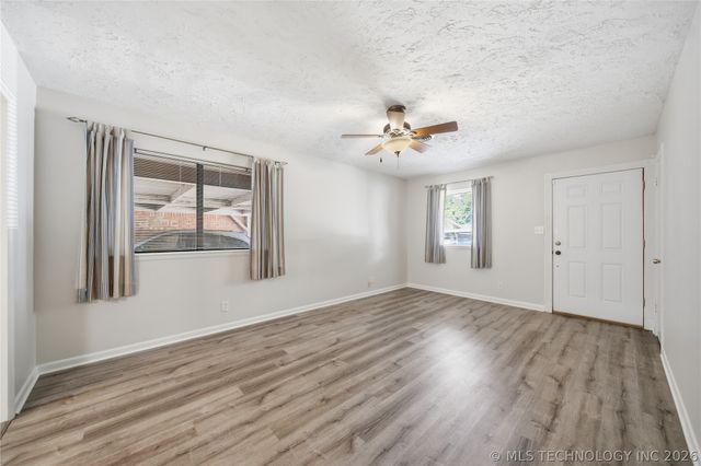 5615 S Newport Avenue 5615, Tulsa, OK 74105