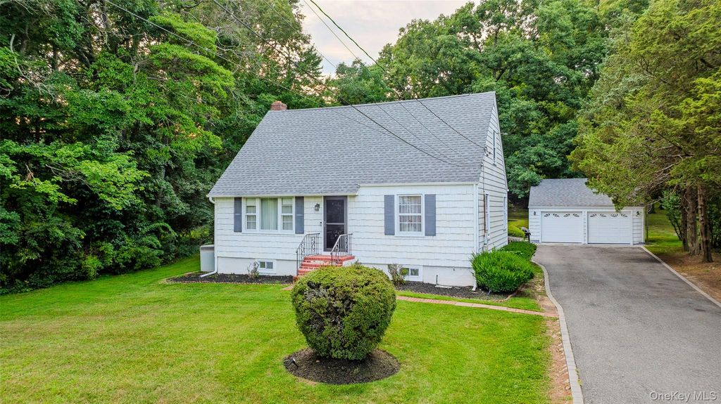99 Warner Road, Huntington, NY 11743 — photo 2