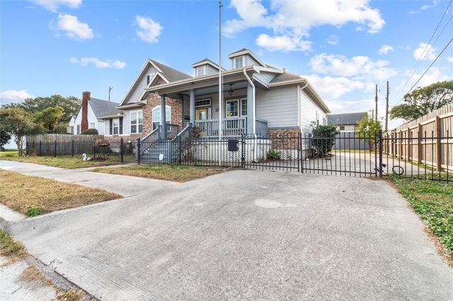 2519 46th Street, Galveston, TX 77551