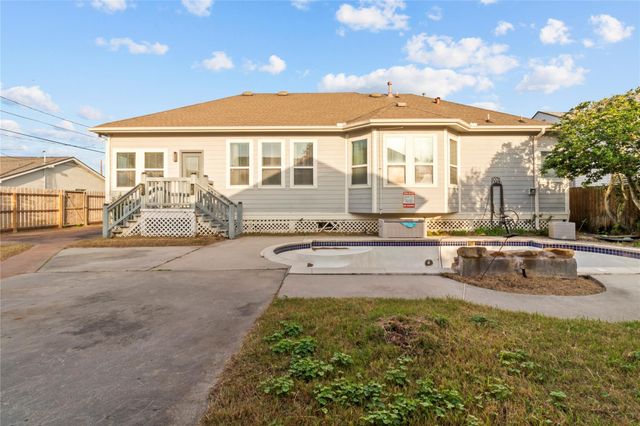2519 46th Street, Galveston, TX 77551