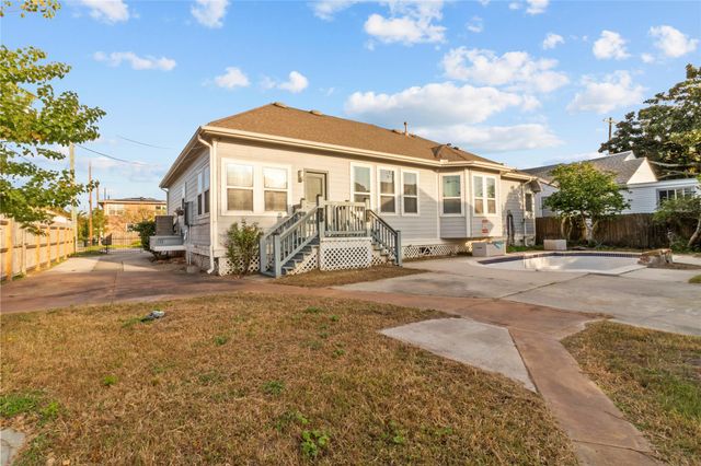 2519 46th Street, Galveston, TX 77551