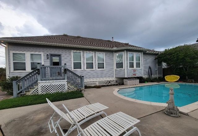 2519 46th Street, Galveston, TX 77551