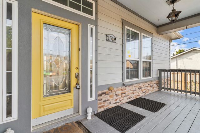 2519 46th Street, Galveston, TX 77551