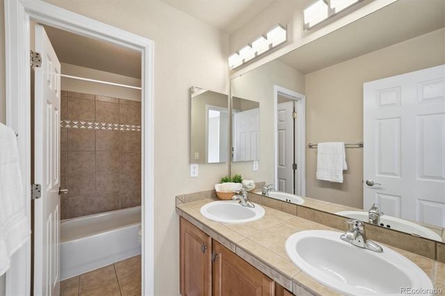 10524 Applebrook Circle, Highlands Ranch, CO 80130