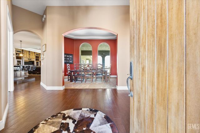 340 Amberhill Lane, Bakersfield, CA 93308