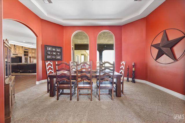 340 Amberhill Lane, Bakersfield, CA 93308