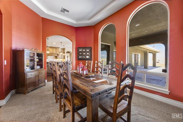 340 Amberhill Lane, Bakersfield, CA 93308