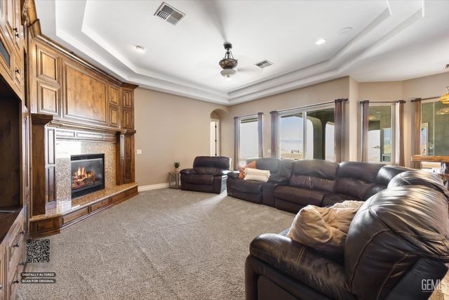 340 Amberhill Lane, Bakersfield, CA 93308