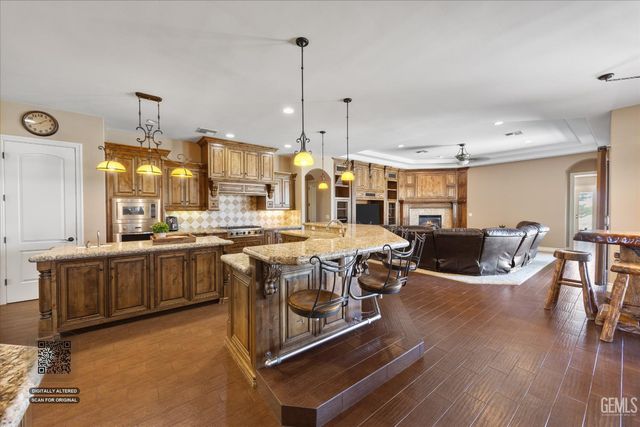 340 Amberhill Lane, Bakersfield, CA 93308