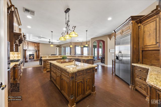 340 Amberhill Lane, Bakersfield, CA 93308