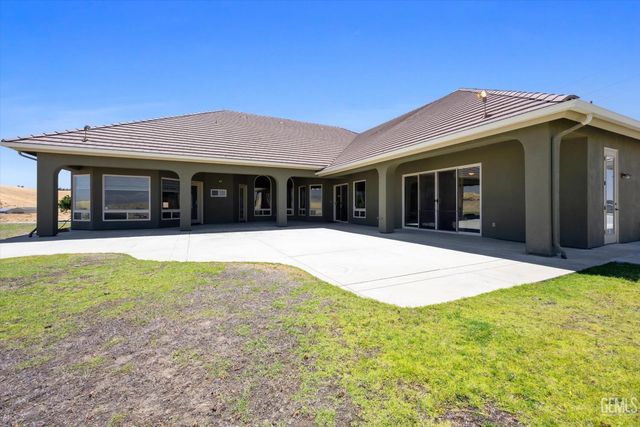 340 Amberhill Lane, Bakersfield, CA 93308