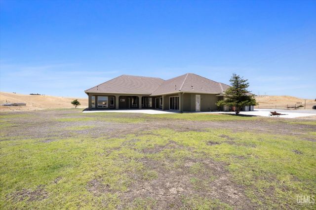 340 Amberhill Lane, Bakersfield, CA 93308