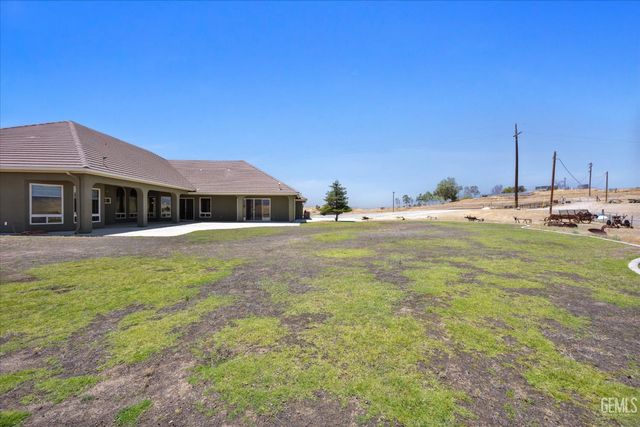 340 Amberhill Lane, Bakersfield, CA 93308