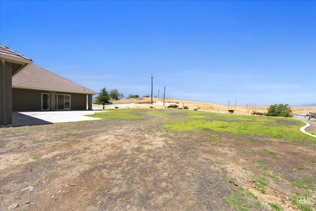 340 Amberhill Lane, Bakersfield, CA 93308