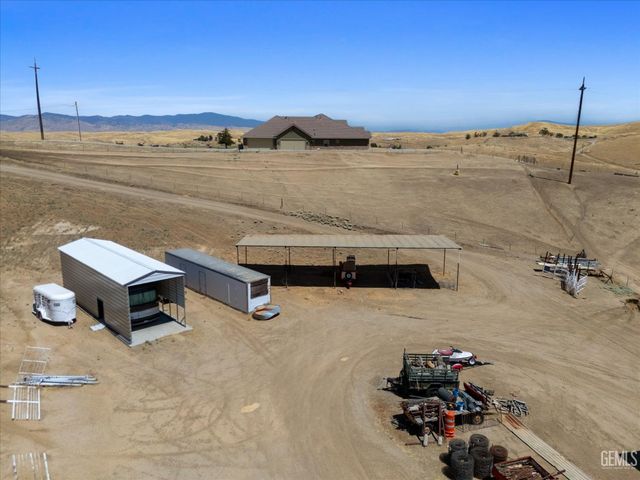 340 Amberhill Lane, Bakersfield, CA 93308