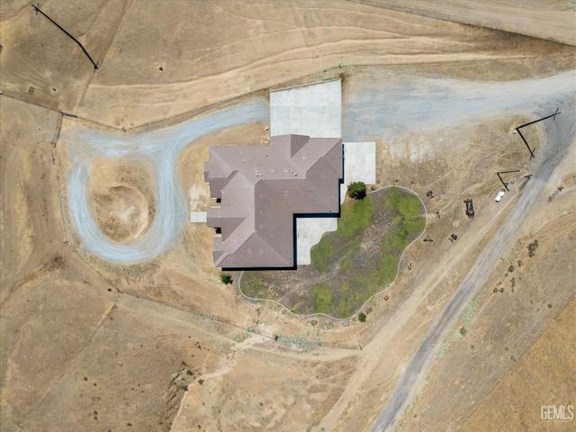 340 Amberhill Lane, Bakersfield, CA 93308