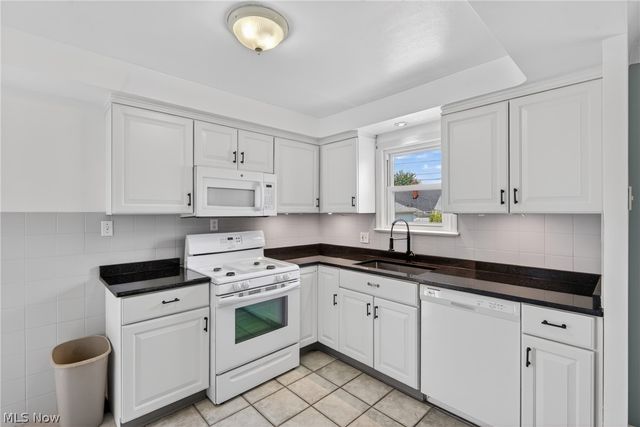 5814 Charles Avenue, Parma, OH 44129