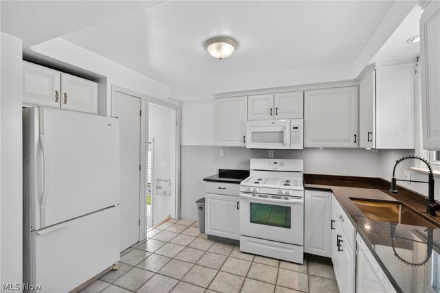 5814 Charles Avenue, Parma, OH 44129