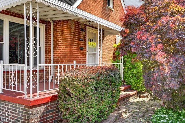 5814 Charles Avenue, Parma, OH 44129