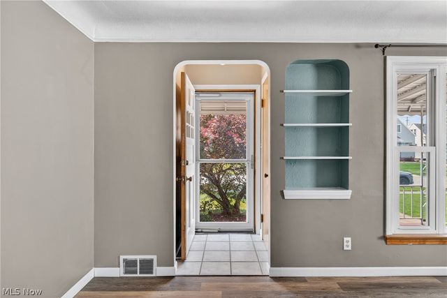 5814 Charles Avenue, Parma, OH 44129