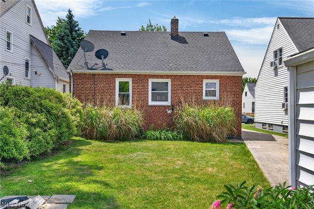 5814 Charles Avenue, Parma, OH 44129