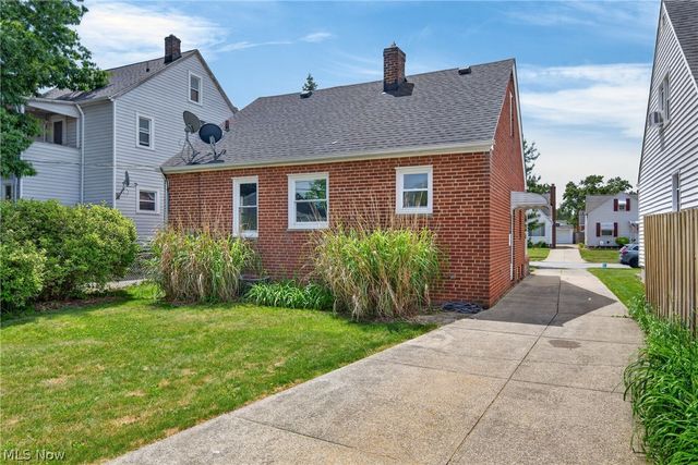5814 Charles Avenue, Parma, OH 44129