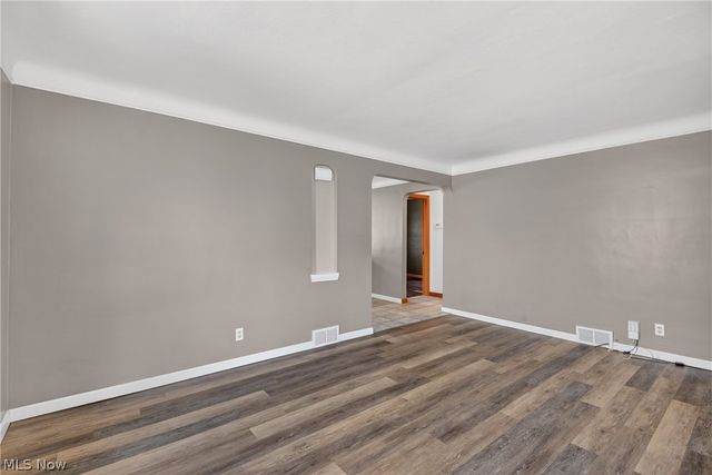 5814 Charles Avenue, Parma, OH 44129