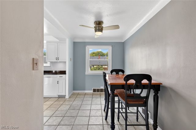 5814 Charles Avenue, Parma, OH 44129