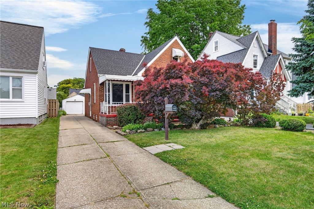 5814 Charles Avenue, Parma, OH 44129