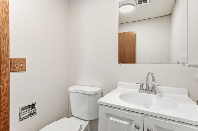 1335 15th Street W, Hastings, MN 55033