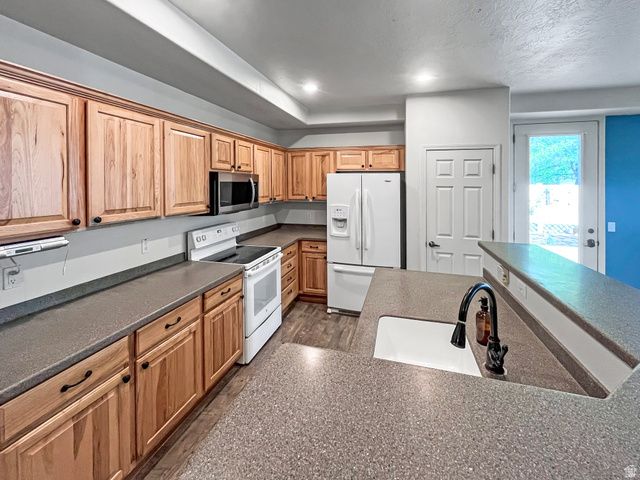 3876 W VENDEE AVE, West Jordan, UT 84084
