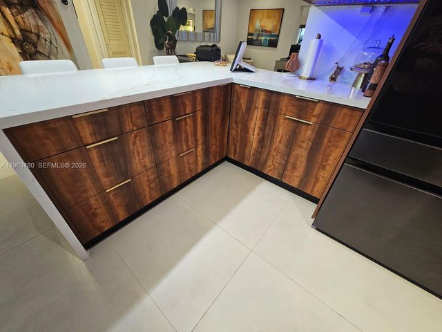 2543 Gulfstream Ln, Fort Lauderdale, FL 33312