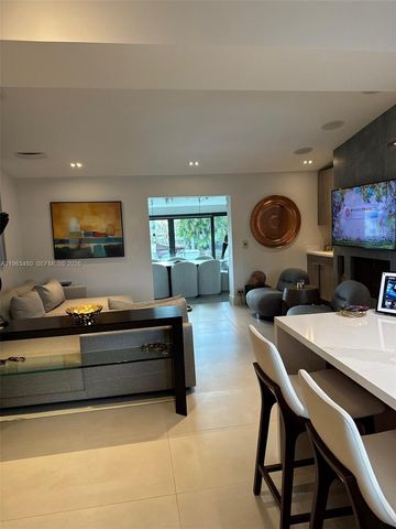 2543 Gulfstream Ln, Fort Lauderdale, FL 33312