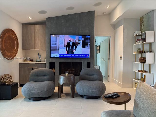 2543 Gulfstream Ln, Fort Lauderdale, FL 33312