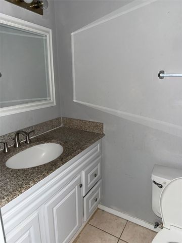 732 W Collins Street, Denton, TX 76201