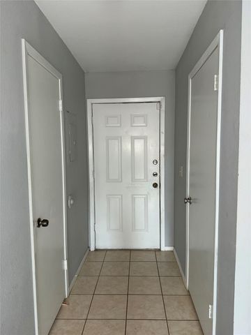 732 W Collins Street, Denton, TX 76201