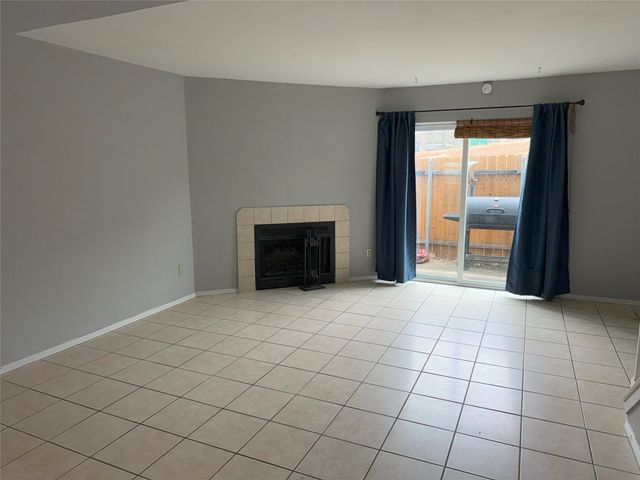 732 W Collins Street, Denton, TX 76201