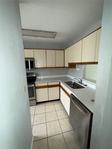 732 W Collins Street, Denton, TX 76201