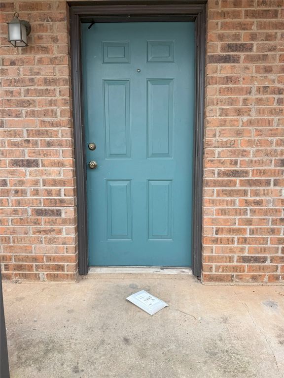 732 W Collins Street, Denton, TX 76201