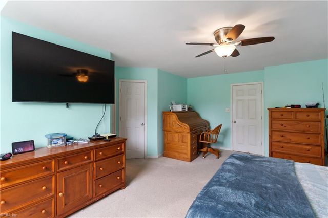 1 Travis CIR, Hampton, VA 23669