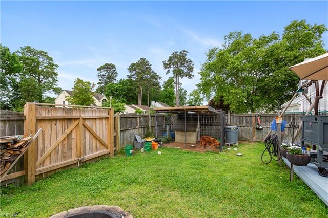 1 Travis CIR, Hampton, VA 23669